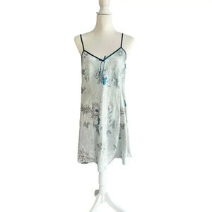 morgan Taylor nightgown blue floral size medium